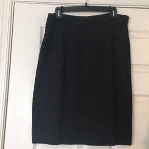 St. John, Black, Size 16, knee length skirt